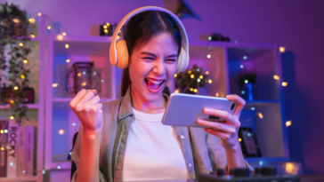 15 Best Mobile Gaming Accessories 2025 - Elevate Your Play!